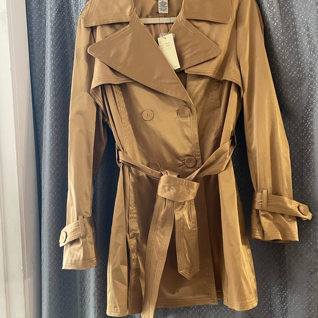 Newwith Tag Vertigo Brand Coat Fully Lined Mustard/Gold Satin Look Beautiful Fit